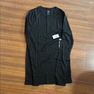 GAP Women’s Modern Tee Black Long Sleeve
